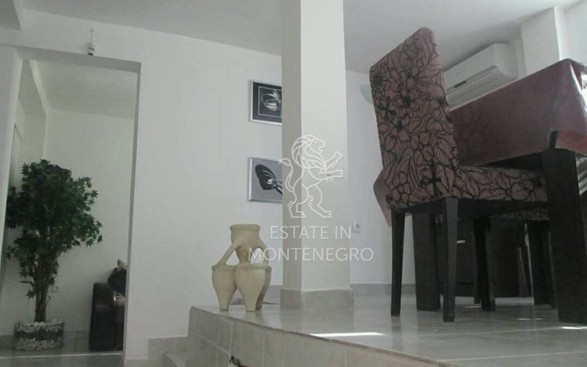 House with great investment potential in Bečiči, Budva, 80m²