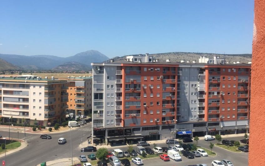 Podgorica’ nın En Merkezi Yeri Delta AVM’ nin Karşısında Full Eşyalı, Hemen Taşınmaya Hazır Kiralık Daire